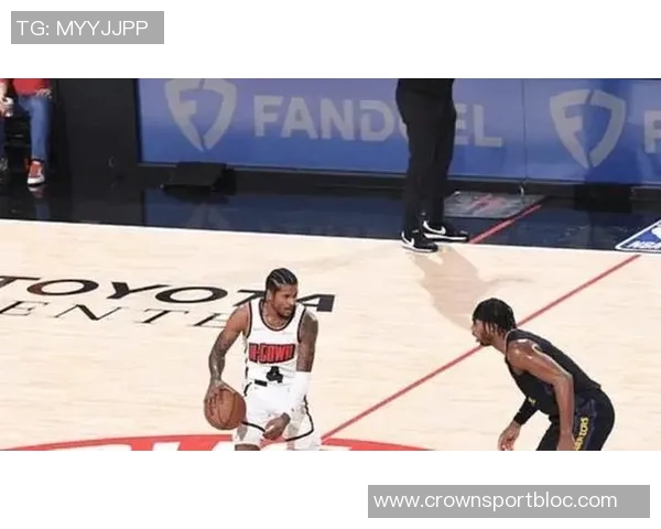 名嘴比尔西蒙斯点评黄蜂队打法有趣期待引入强力内线球员