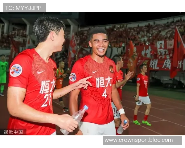 芝加哥火焰与莱万积极洽谈球员对转会持开放态度