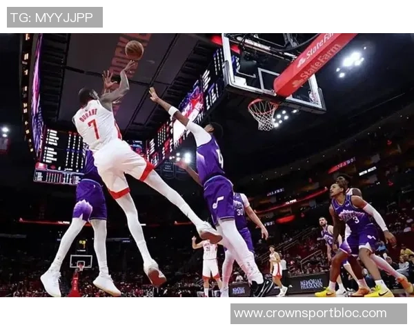 火箭队依靠篮板优势逆袭对手二次进攻助力赢得关键胜利